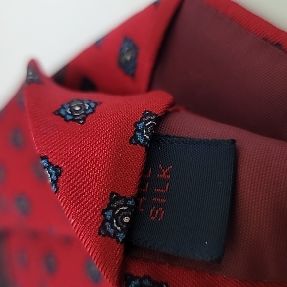 Vintage Dooney & Bourke Men's Red Medallion Tie 57" All Silk - Picture 6 of 6